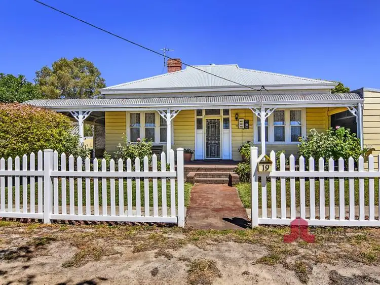 19 Wittenoom St, Collie WA 6225
