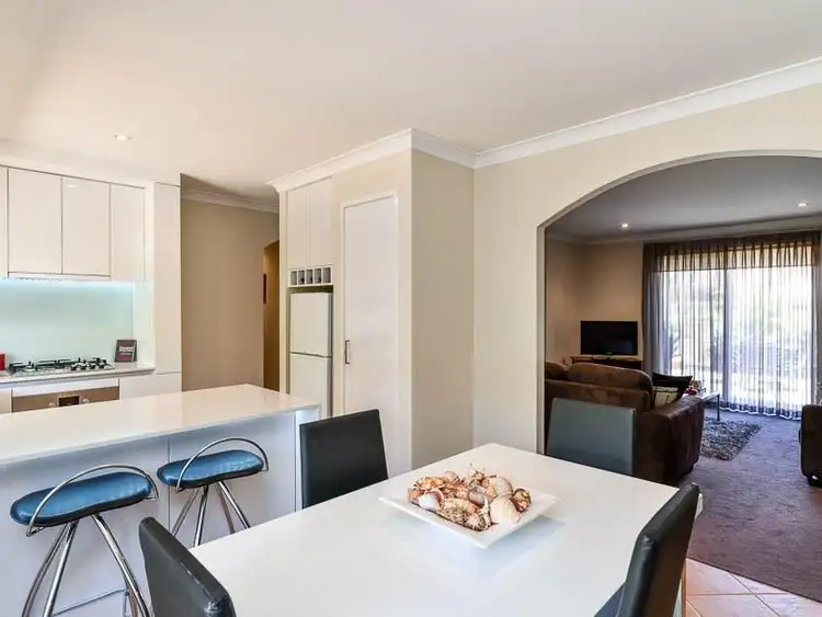 6/42 Rome Road, Myaree WA 6154