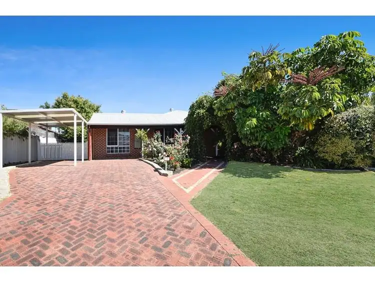 6 Whitton Court, Kingsley WA 6026