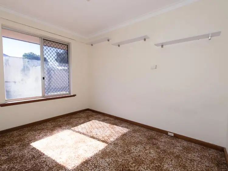 Fifth view of Homely house listing, 2 Vanessa Way, Swan View WA 6056