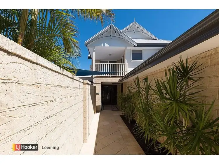 Second view of Homely house listing, 4 Carmody Court, Bull Creek WA 6149