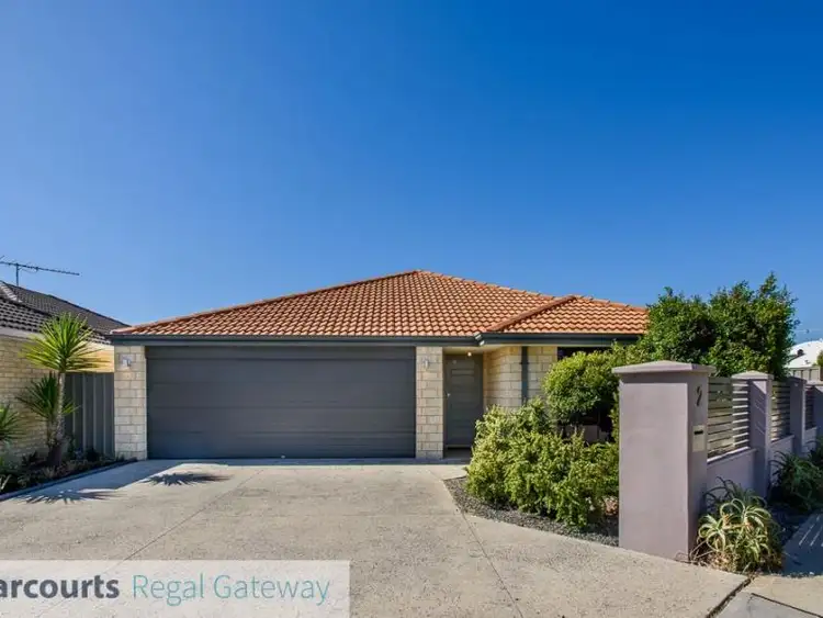Main view of Homely house listing, 2 Humboldt Ent, Aubin Grove WA 6164