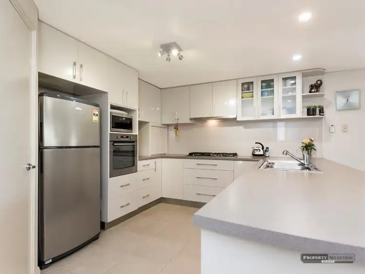 Sixth view of Homely semi-detached listing, 12 Mayer, Noranda WA 6062