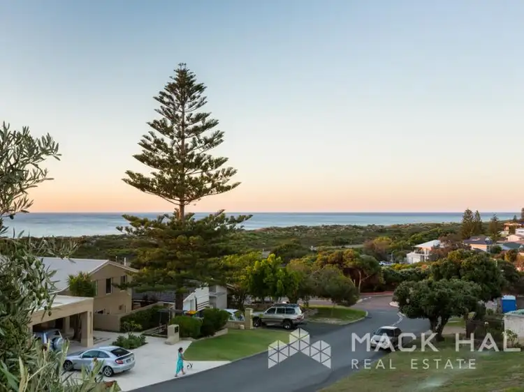52 Aruma Way, City Beach WA 6015