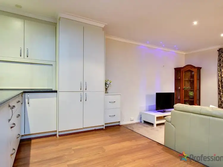 Sixth view of Homely house listing, 8 Rhagodia Court, Heathridge WA 6027