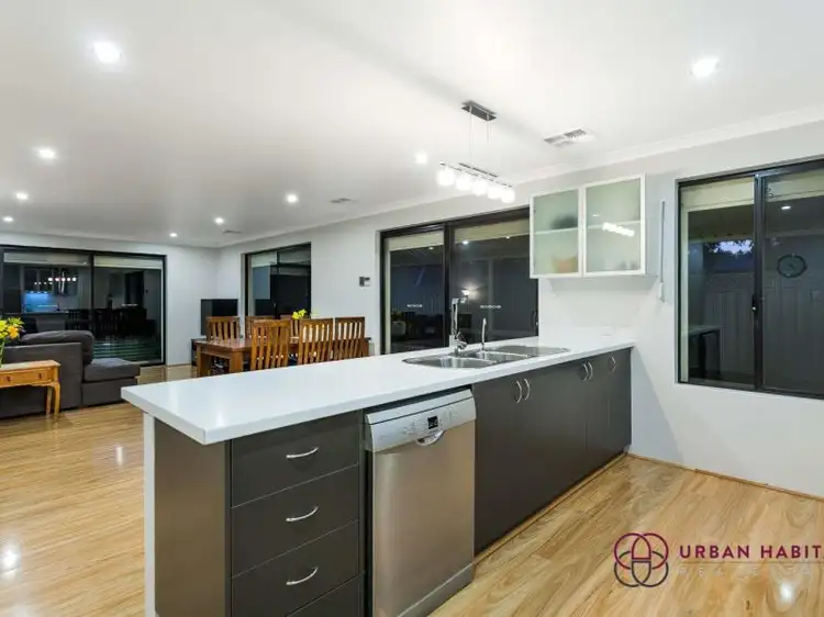 13 Glastonbury Street, Leda WA 6170