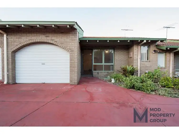 3/8 Adrian Street, Palmyra WA 6157