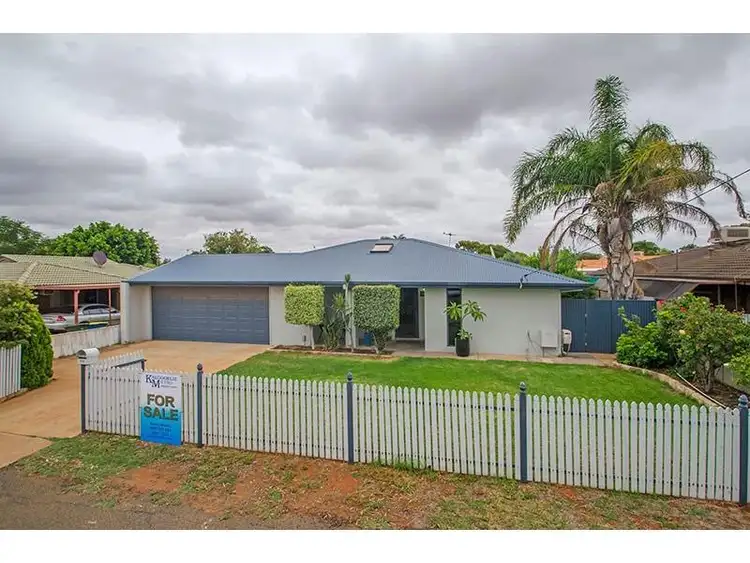 210 Bourke Street, Lamington WA 6430