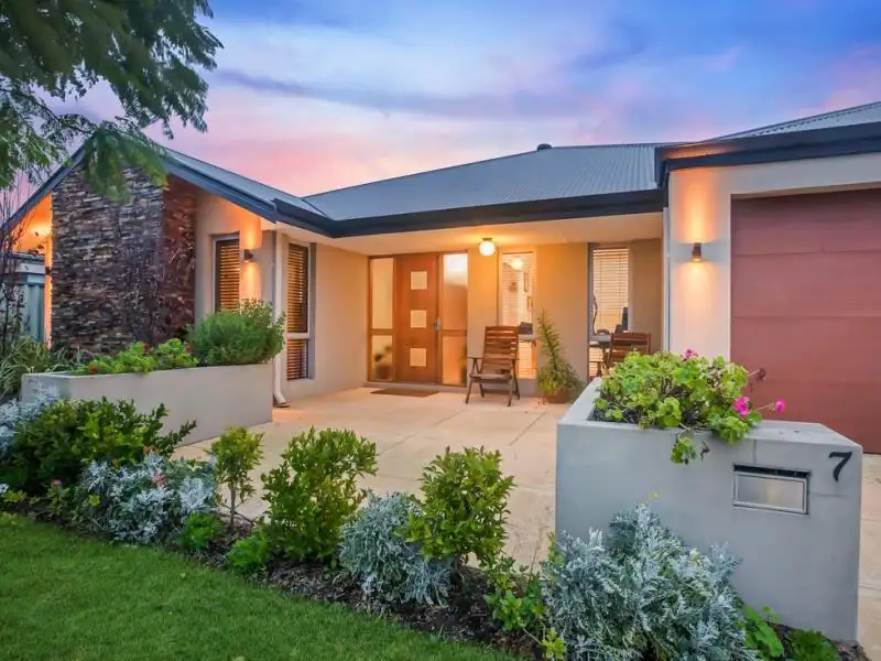 Main view of Homely house listing, 7 Brindabella Ave, Aubin Grove WA 6164