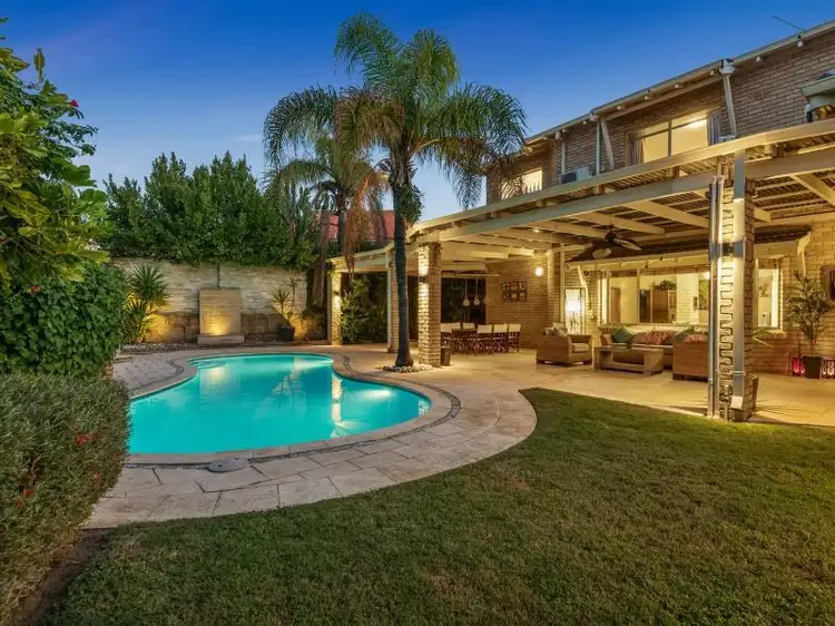 5 Anitra Court, Sorrento WA 6020