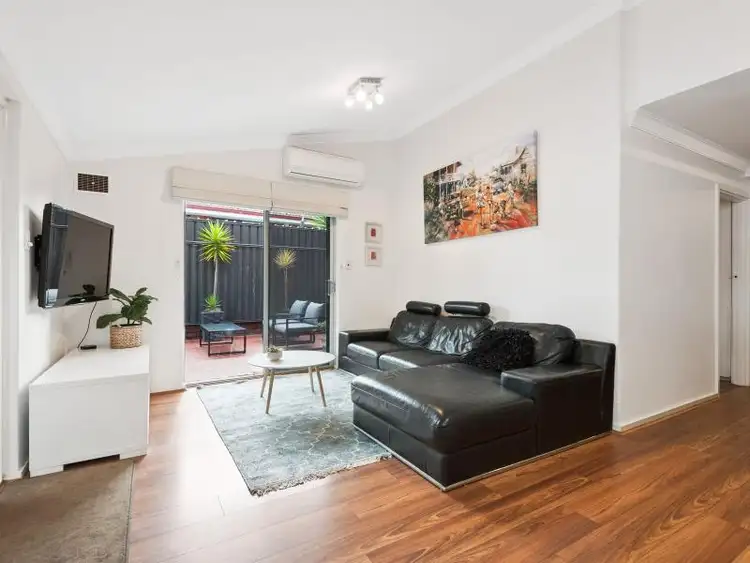 10 Pendine Street, Carine WA 6020