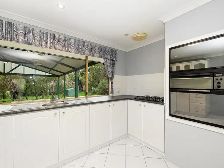 Fifth view of Homely house listing, 6 Coachman Crt, Wellard WA 6170