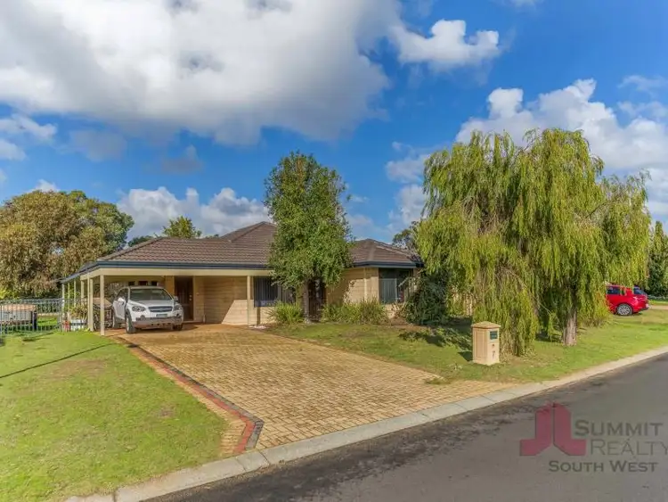 7 Moondar Parade, Dalyellup WA 6230