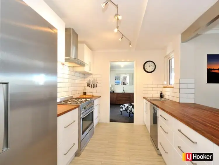 5 Elswick Street, Safety Bay WA 6169