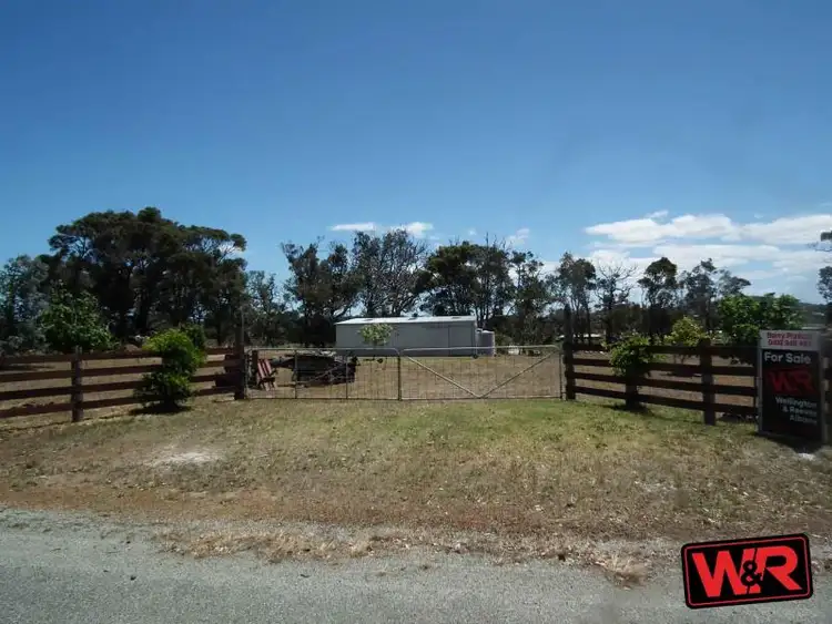 15 Manyat Place, King River WA 6330
