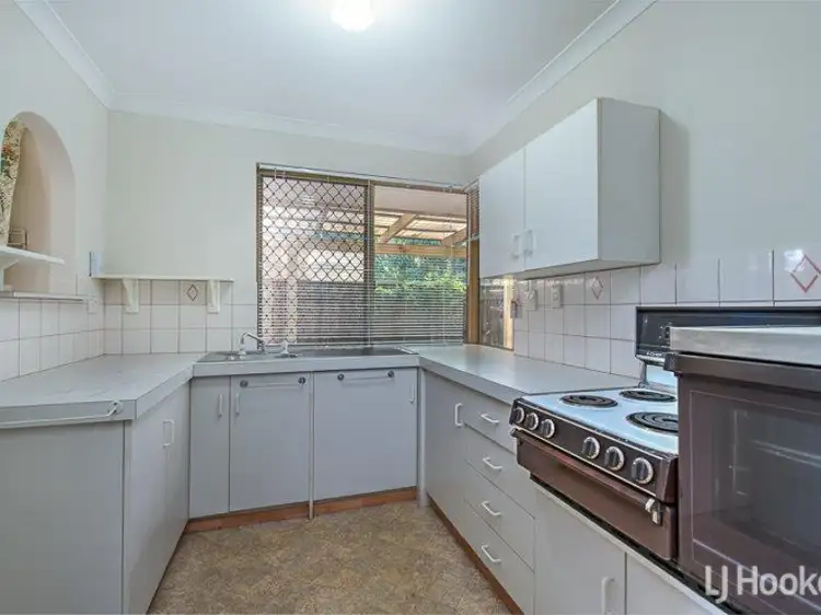 Fourth view of Homely villa listing, 15/24 Southdown Place, Thornlie WA 6108