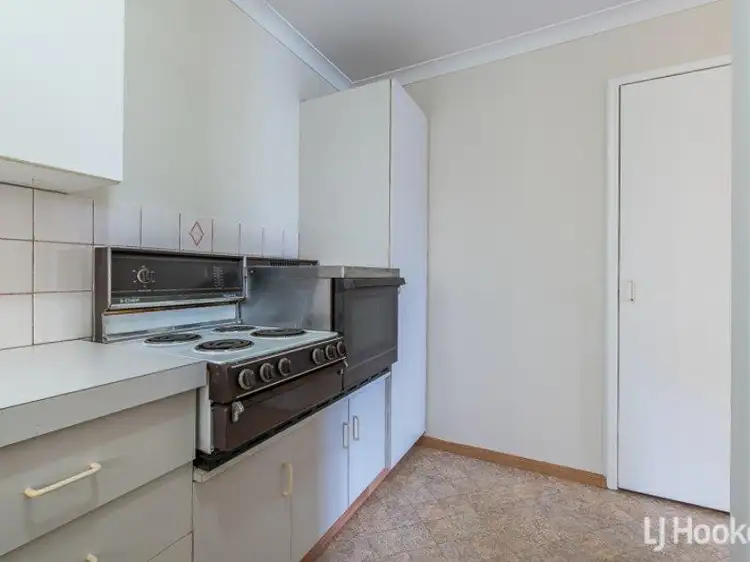 Fifth view of Homely villa listing, 15/24 Southdown Place, Thornlie WA 6108