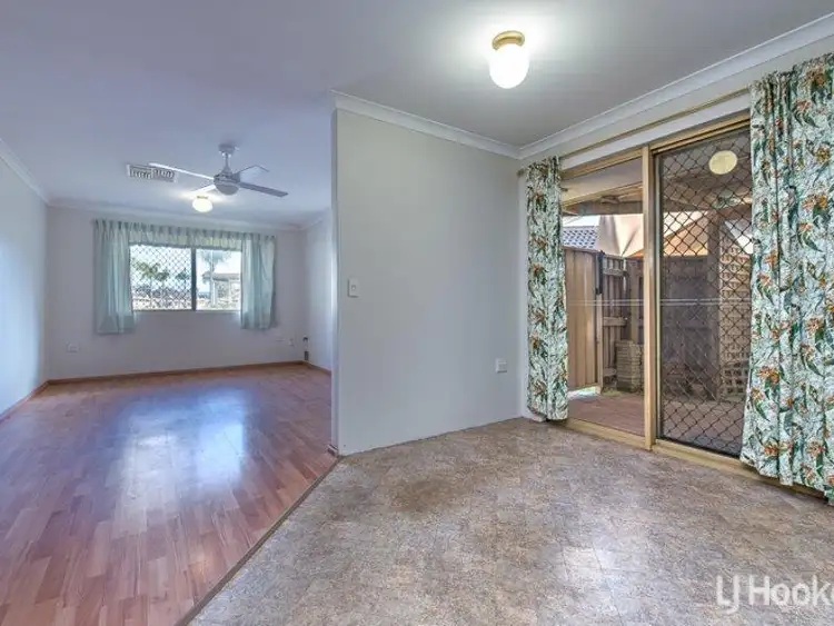 Sixth view of Homely villa listing, 15/24 Southdown Place, Thornlie WA 6108