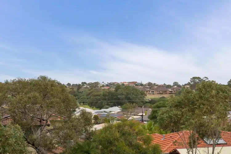 Sixth view of Homely house listing, 5 Dauntless Way, Duncraig WA 6023