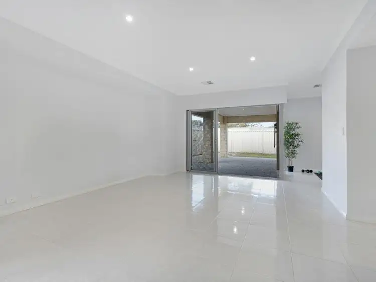 Sixth view of Homely house listing, 5 Scarpview Place, East Cannington WA 6107