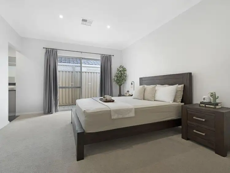 Seventh view of Homely house listing, 5 Scarpview Place, East Cannington WA 6107