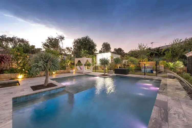 8 Success Street, Beldon WA 6027
