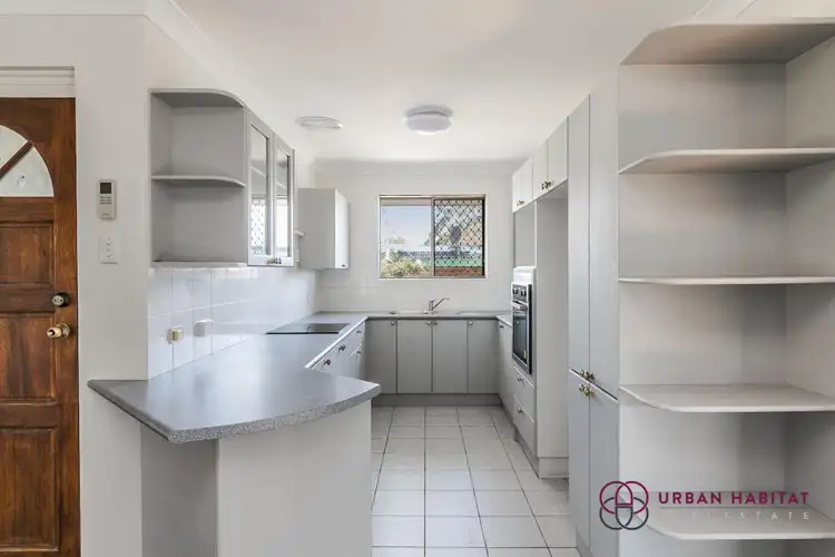 Third view of Homely house listing, 5 Worrall Court, Orelia WA 6167