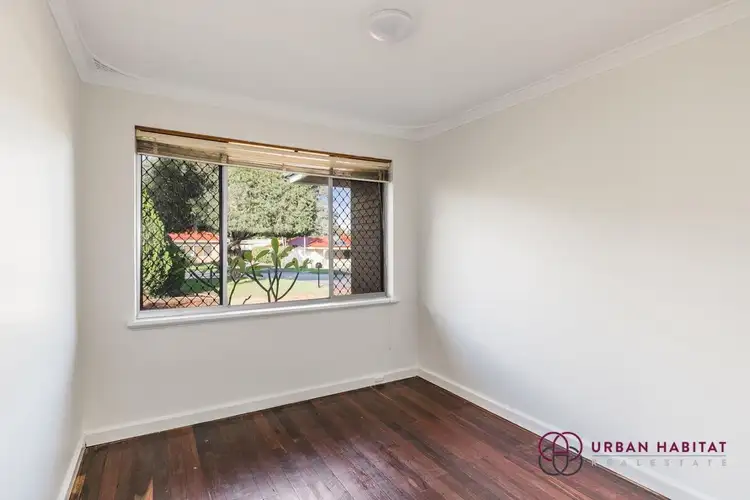 Fourth view of Homely house listing, 5 Worrall Court, Orelia WA 6167