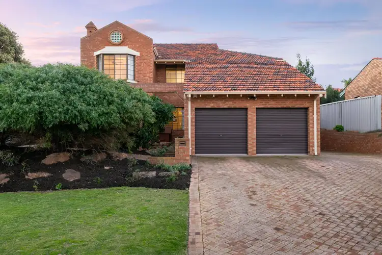 28 Cromford Way, Carine WA 6020