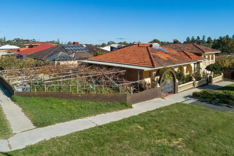 9 Stack Street, Fremantle WA 6160