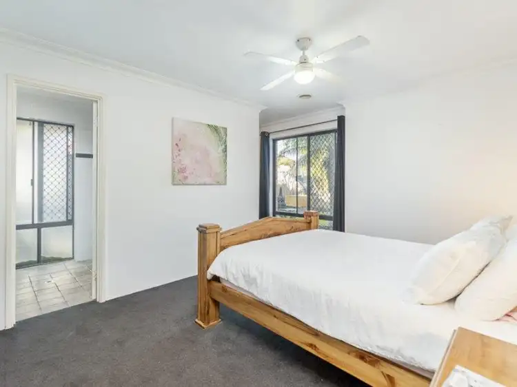 Fifth view of Homely house listing, 10 Bottlebrush Drive, Thornlie WA 6108