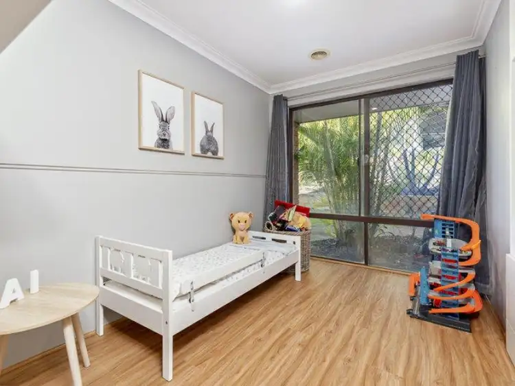 Sixth view of Homely house listing, 10 Bottlebrush Drive, Thornlie WA 6108