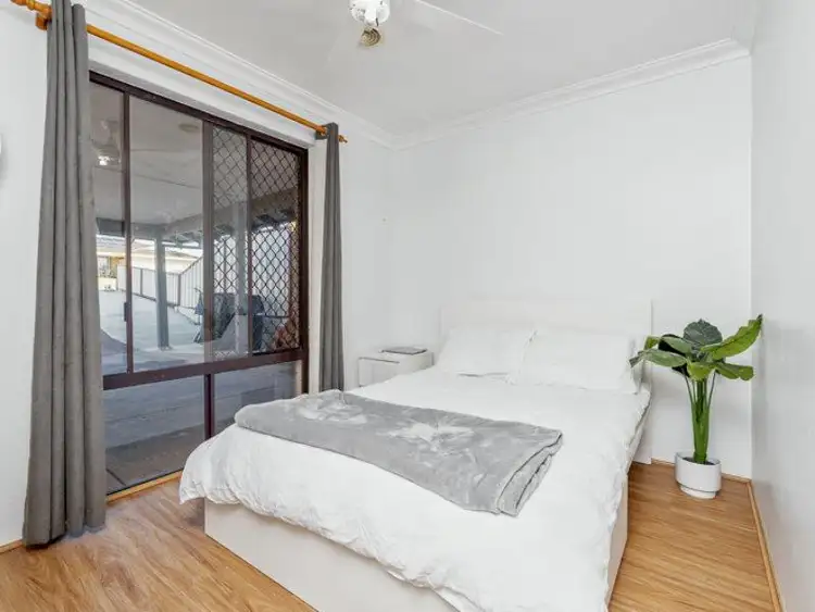 Seventh view of Homely house listing, 10 Bottlebrush Drive, Thornlie WA 6108