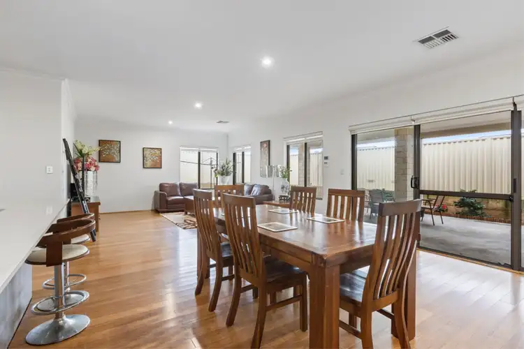 Fifth view of Homely house listing, 10 Kapula Way, Lake Coogee, Munster WA 6166