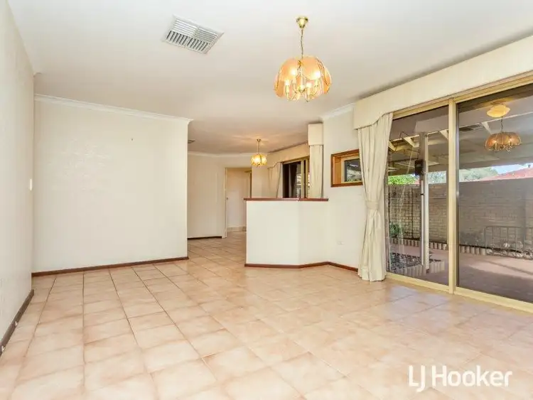 Sixth view of Homely villa listing, 18/4 Heron Place, Maddington WA 6109