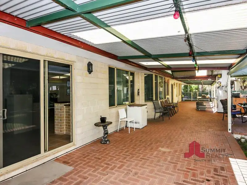Main view of Homely house listing, 8 Seabreeze Cl, Leschenault WA 6233