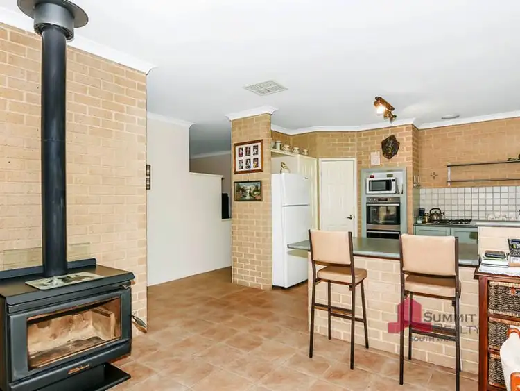 Fifth view of Homely house listing, 8 Seabreeze Cl, Leschenault WA 6233