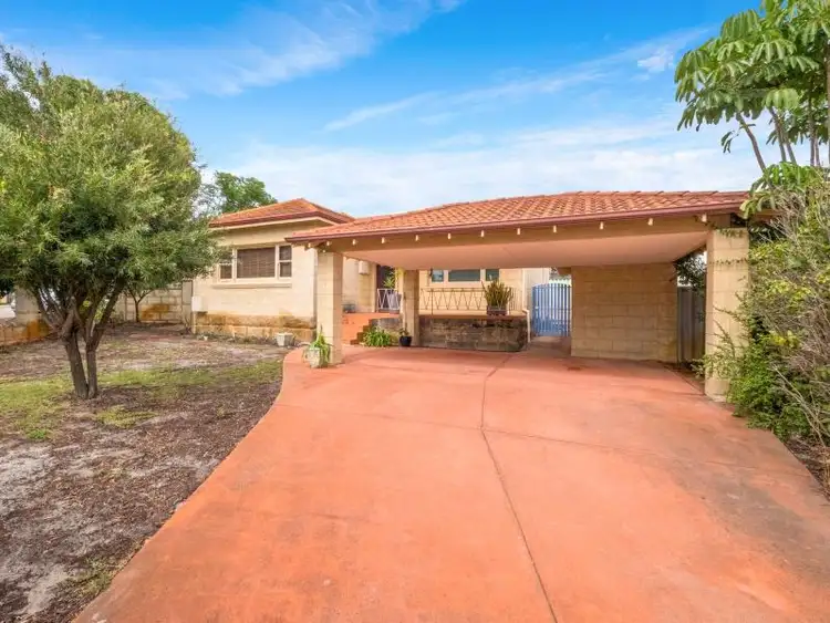42 Lincoln Road, Morley WA 6062