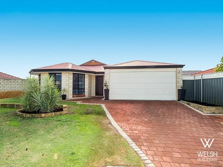 4 Freeduff Drive, Wattle Grove WA 6107