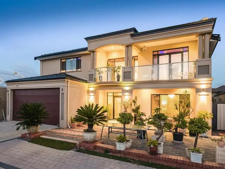 19 Honeymyrtle Turn, Stirling WA 6021