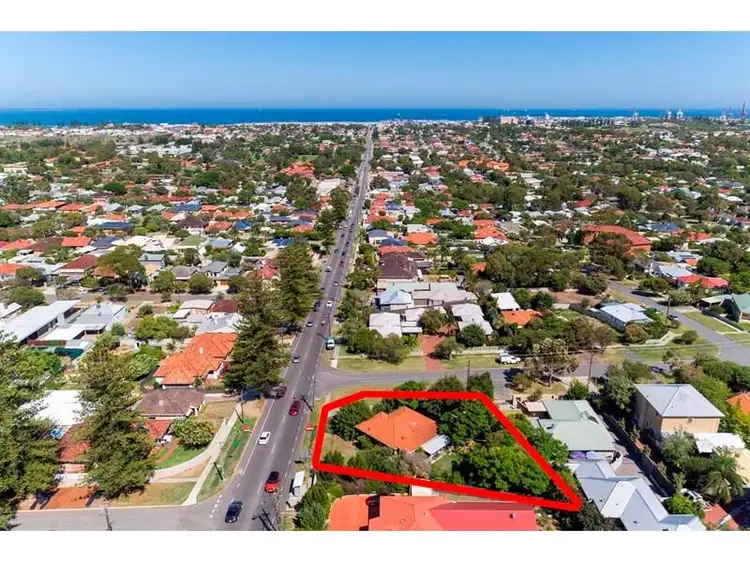 270 South Street, White Gum Valley WA 6162