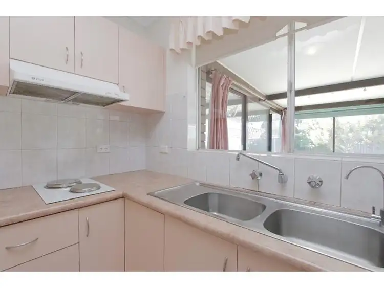Sixth view of Homely semi-detached listing, 10B IVANAC PLACE, Morley WA 6062