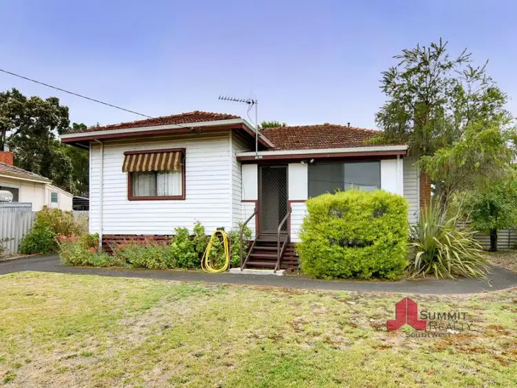 12 Doyle Street, Collie WA 6225