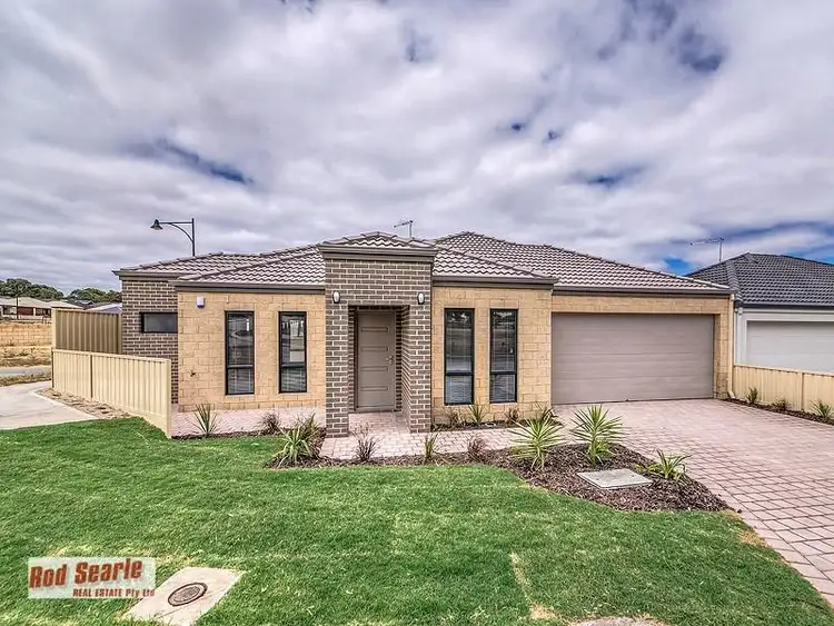 1 Valdina Place, Sinagra WA 6065