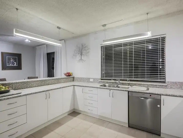 Seventh view of Homely house listing, 10 Dundee Court, Duncraig WA 6023
