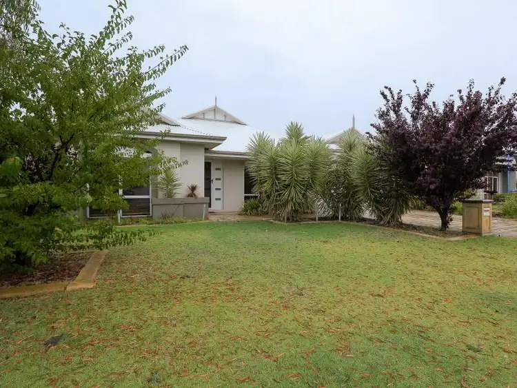 Sixth view of Homely house listing, 4 Tipperary Bend, Canning Vale WA 6155