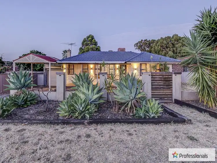 7 Cara Road, Greenmount WA 6056