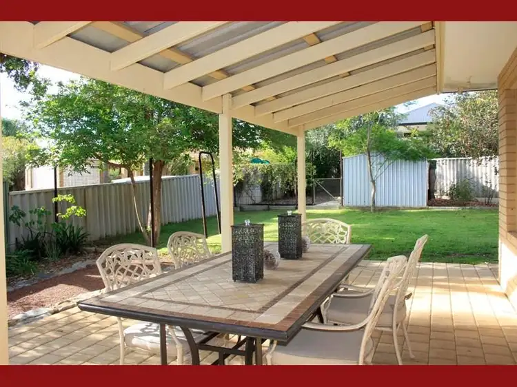 18 Luffe Court, Swan View WA 6056