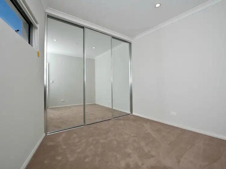 Fifth view of Homely apartment listing, 4/6 Park Way, Innaloo WA 6018