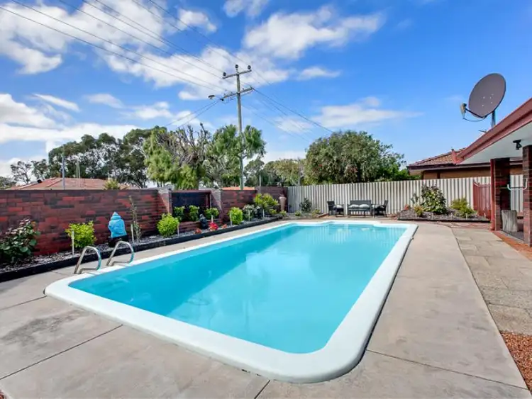 99 Unnaro Street, Hillman WA 6168